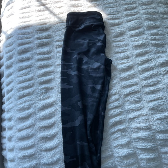 Athleta girl black camo leggings size XXL/16 - Picture 1 of 1